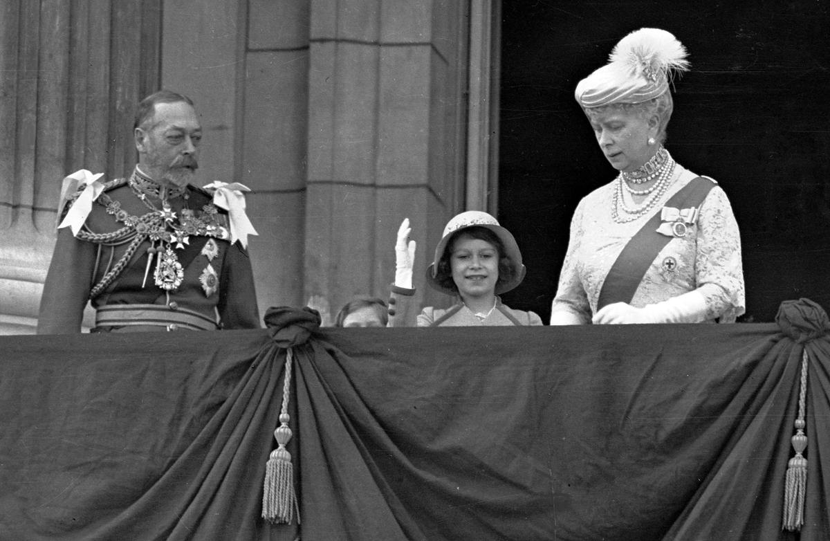 Queen Elizabeth II Surpasses Queen Victoria’s Long Reign