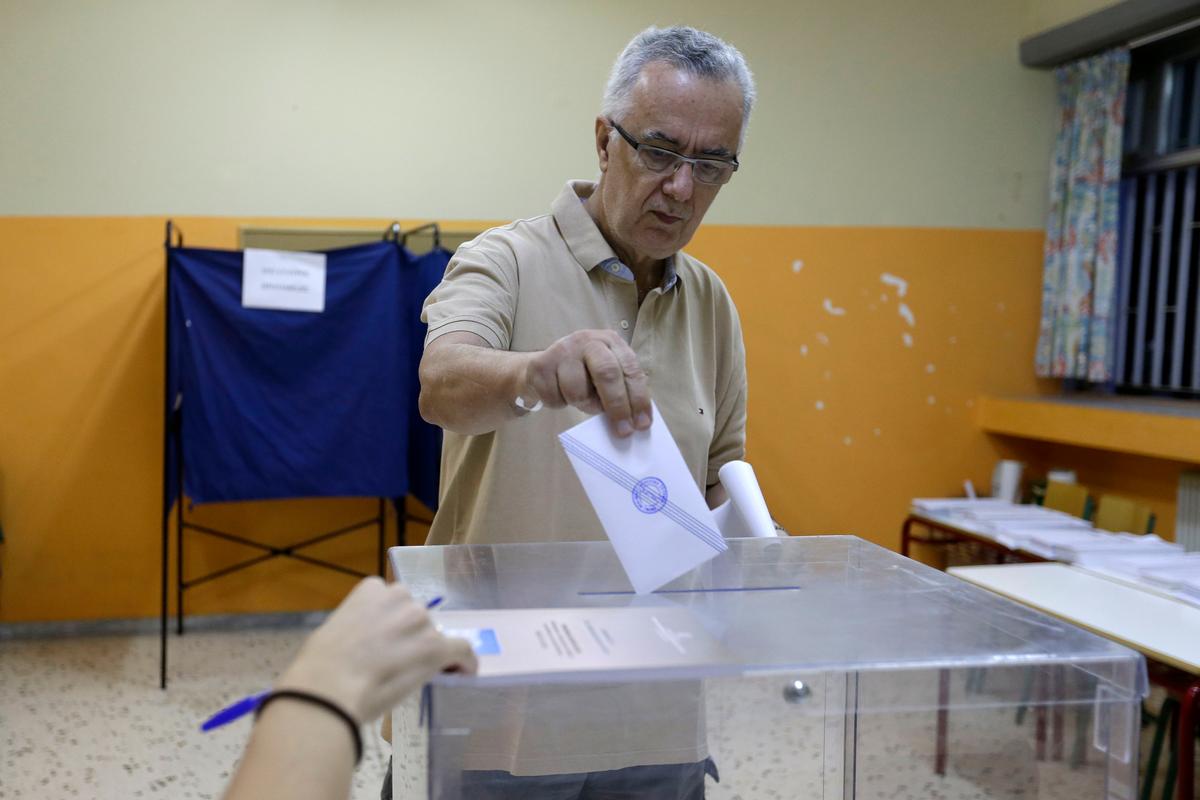 Exit Poll Shows Left-Wing Syriza Likely Winning Greek Vote