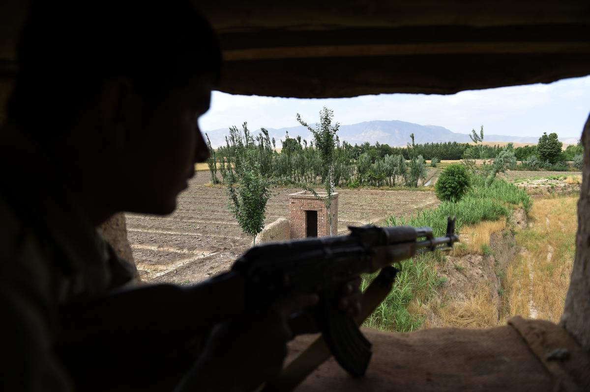Afghan Official: Policeman Kills 10 Other Police in South
