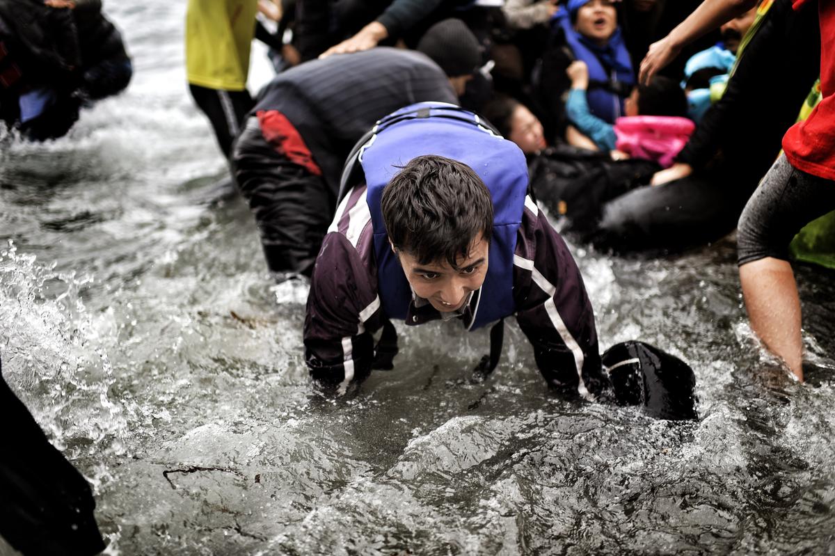 Swimming to Europe: Syrians Race to Beat Winter