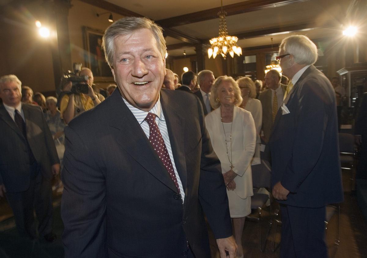 Report Ranks Mike Harris Best Premier, Pauline Marois Worst
