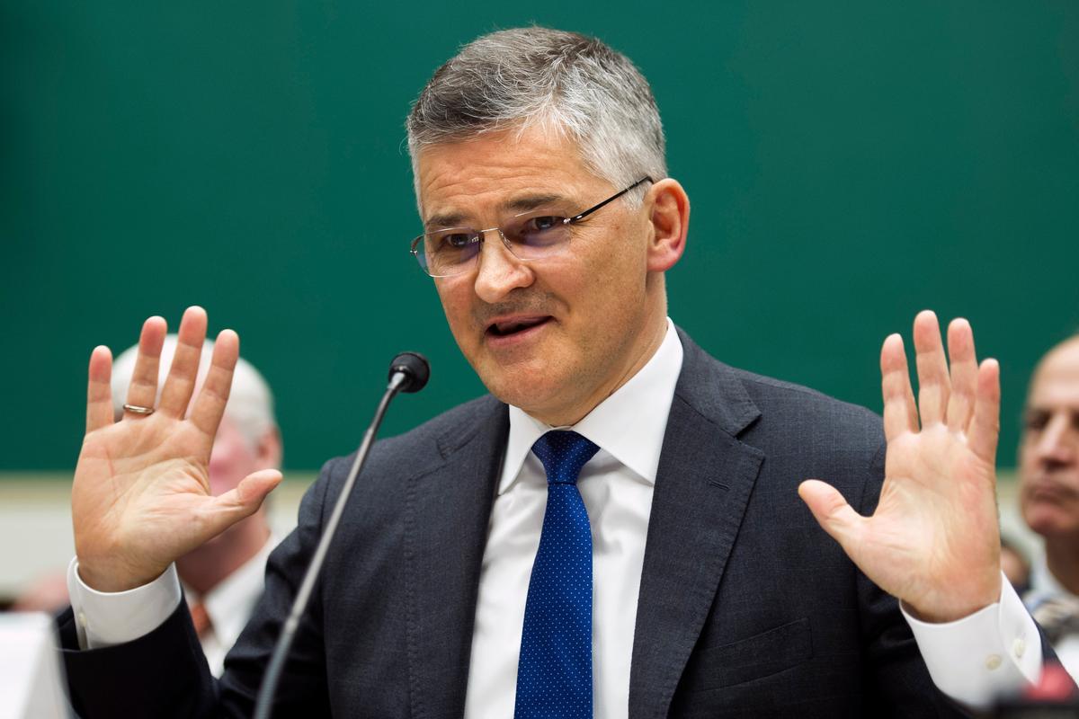 VW Executive Apologizes but Says Scandal Not His Fault