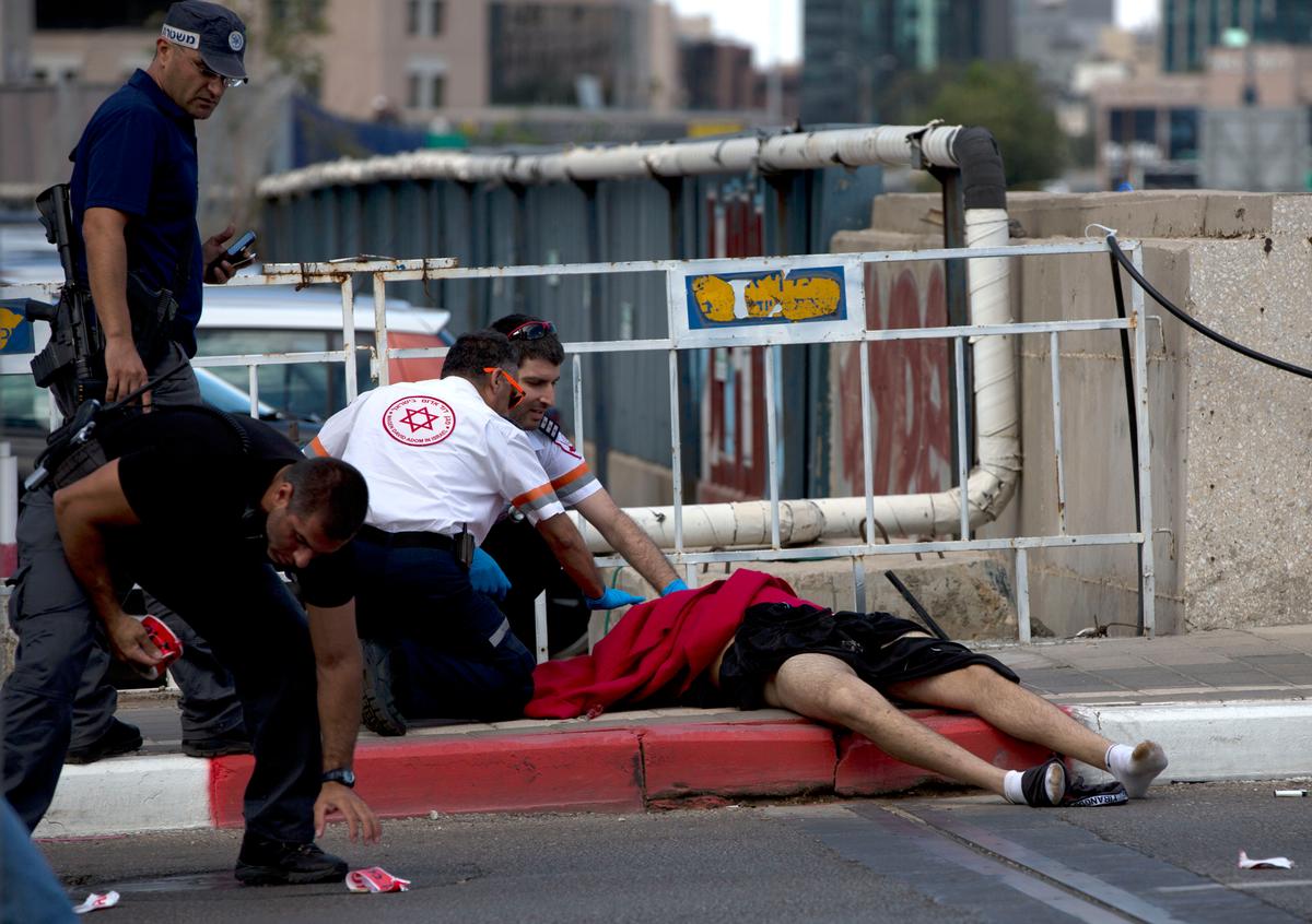 Amid New Attacks, Israel Bars Ministers From Jerusalem Site