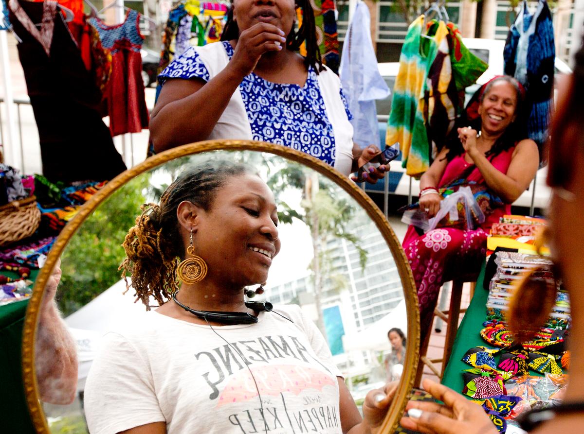 US Economy Likely Crawled Last Quarter but Outlook Brightens