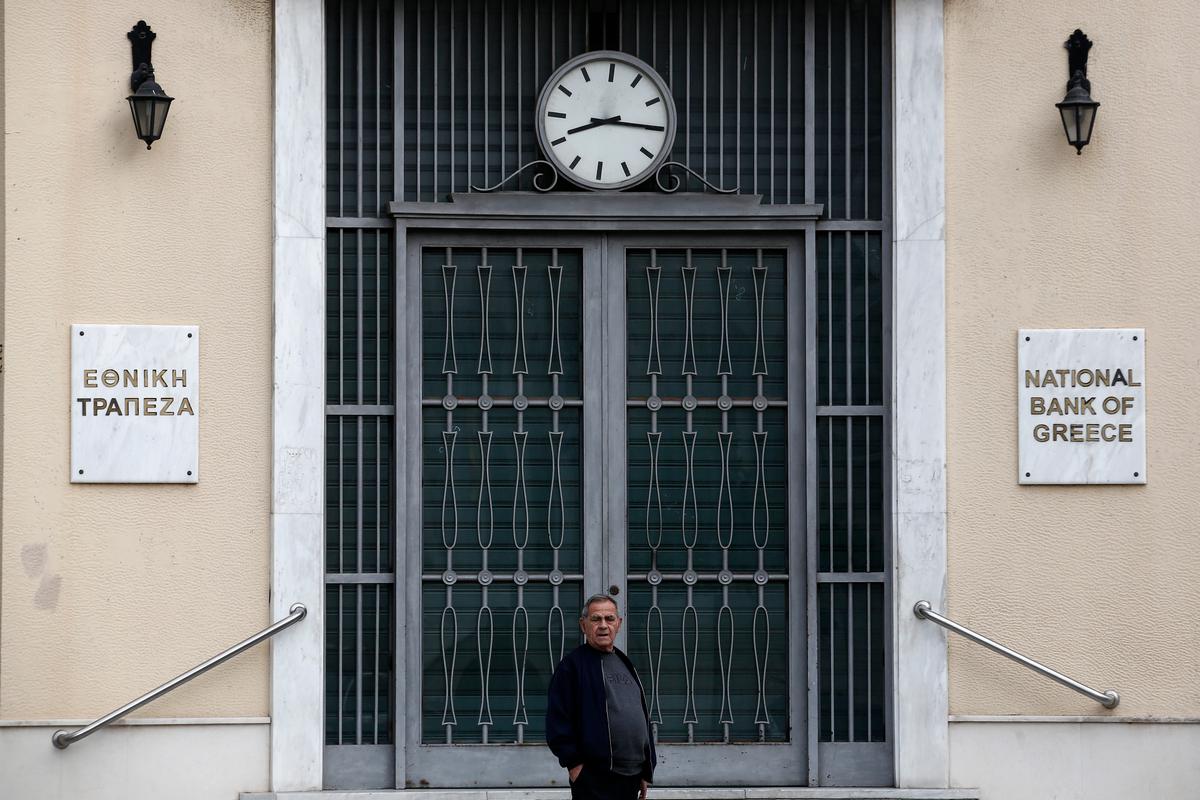 ECB: Greek Banks Need $15.8 Billion to Get Back on Track