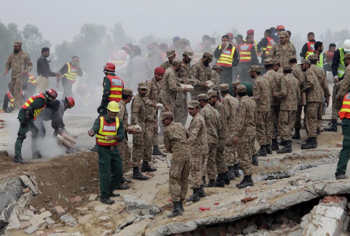 Death Toll in Pakistan Factory Building Collapse Rises to 20