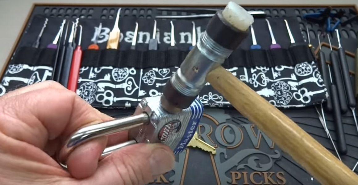 Viral Video Apparently Shows Guy Opening Up Master Lock With a Small Hammer