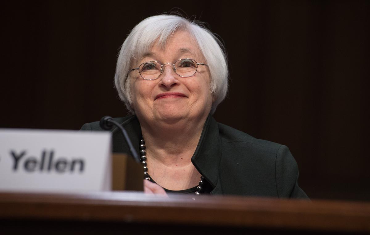 Yellen Signals Growing Likelihood of a December Rate Hike