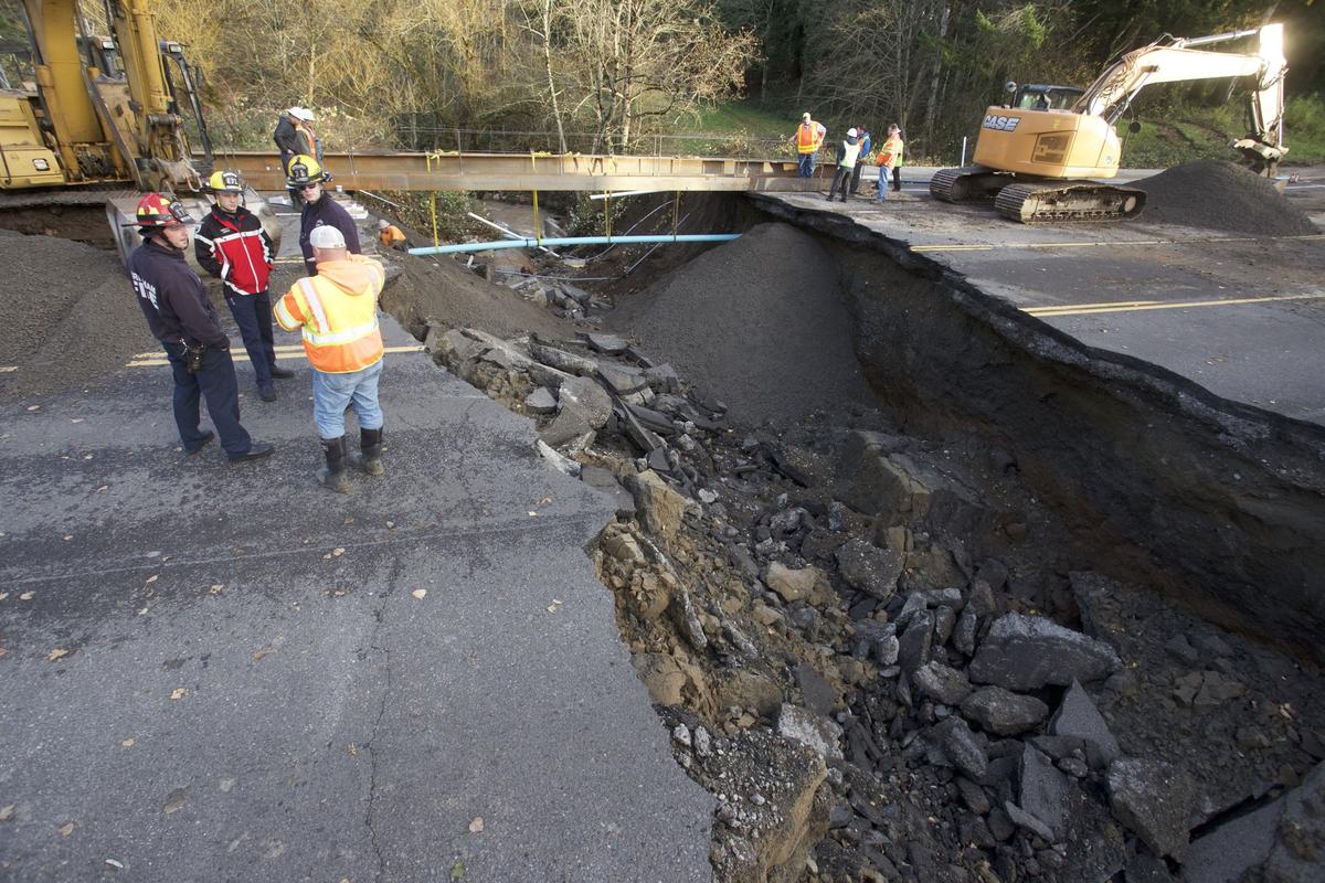 Interstate Closed by Major Northwest Storm