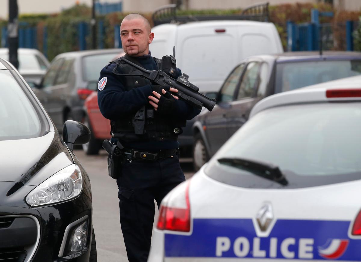 Paris School Teacher Lied About Being Stabbed in Throat by Hooded ISIS Supporter [Updated]