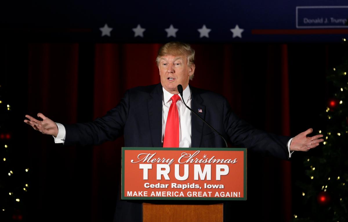 Trump Demands Apology From Clinton After She Claims ISIS Is Using Him in Recruitment Videos