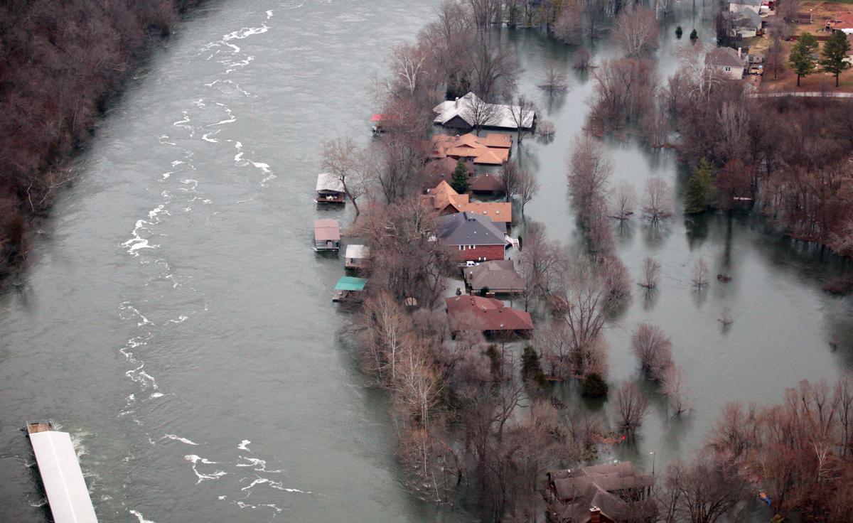 Several Levees Monitored in Missouri; Death Toll Rises to 20