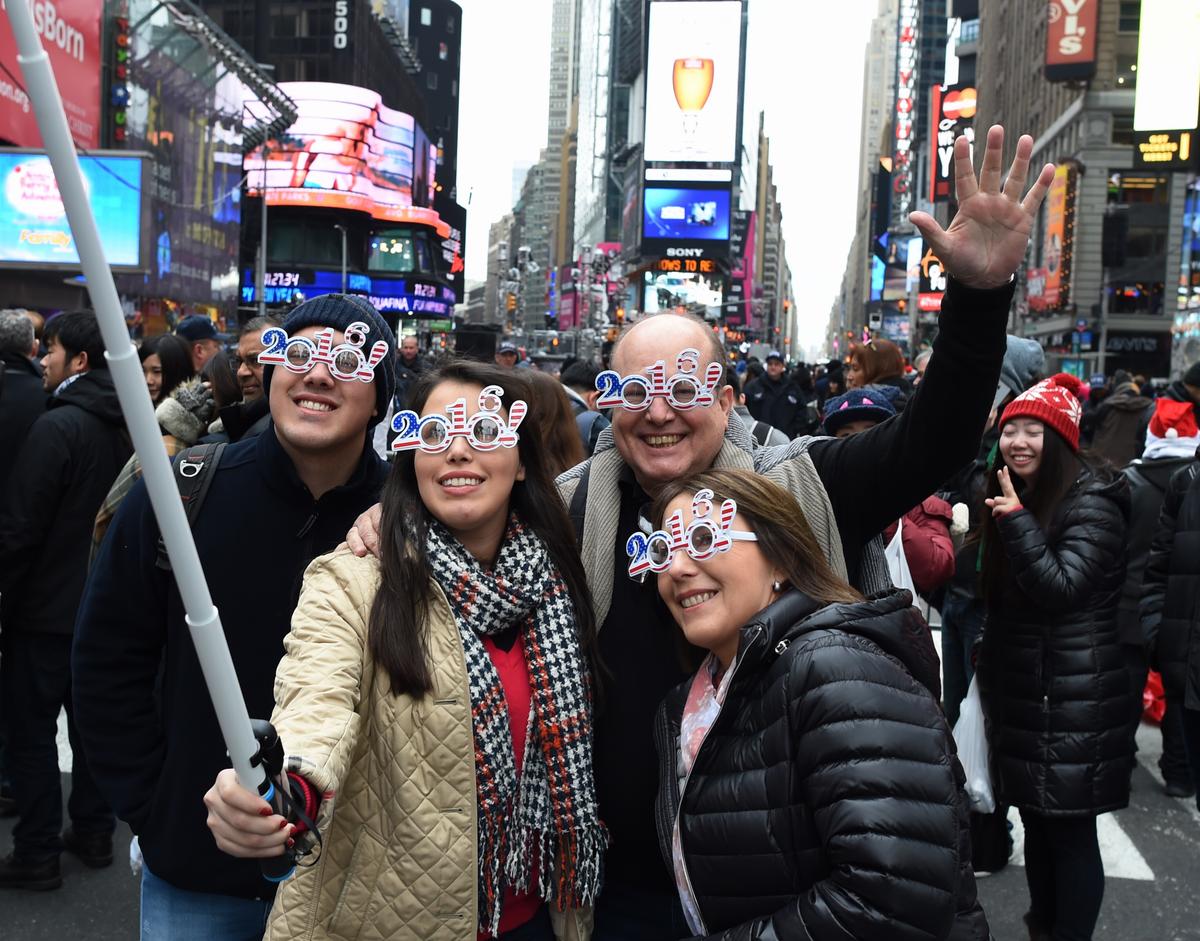 Throngs Usher in 2016 at Bash in New York’s Times Square
