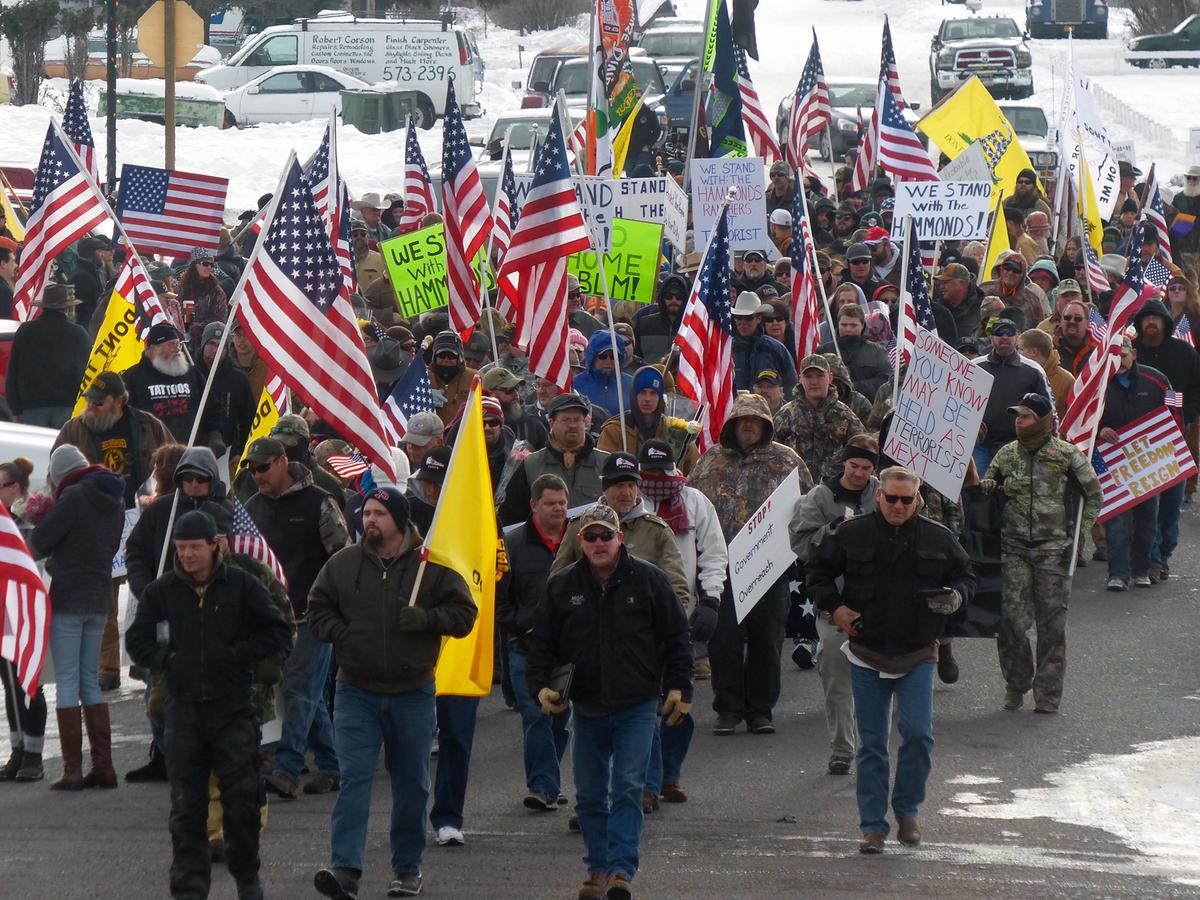 Clive Bundy Sons Lead Armed Group in Occupying Malheur National Wildlife Refuge Building