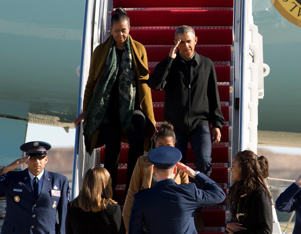 Vacation Over, Obama Looking at Ways to Reduce Gun Violence