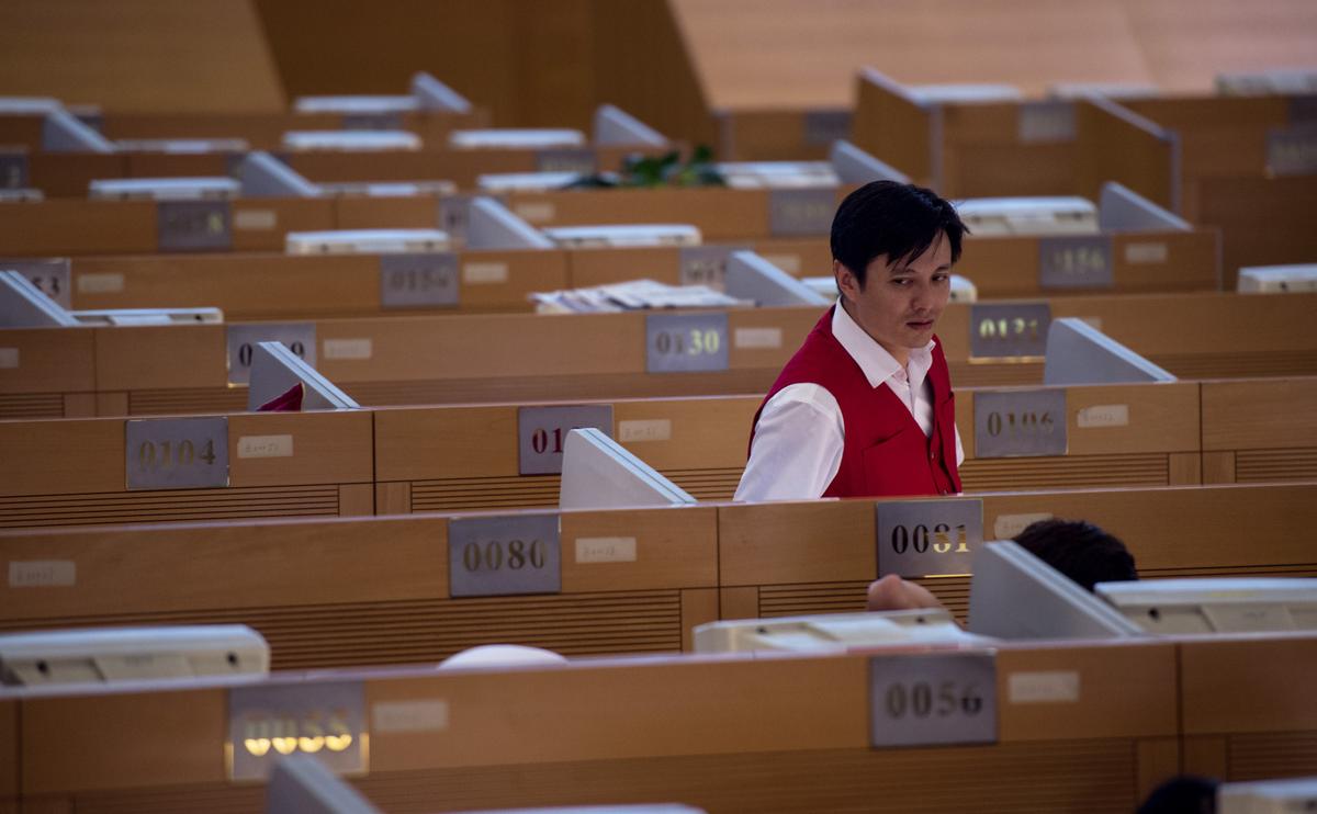 Chinese Stocks Crash, Why Is Anybody Surprised?
