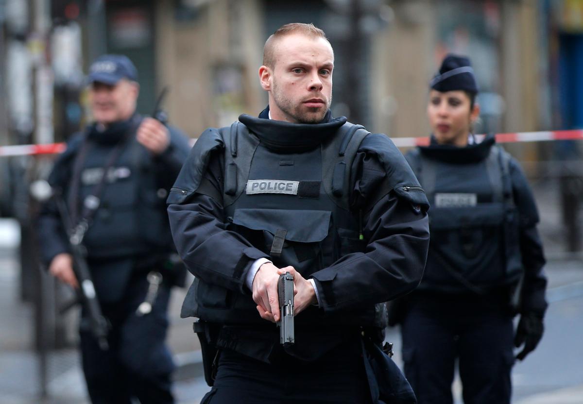 Man in Fake Explosives Vest Killed Amid High Paris Tension
