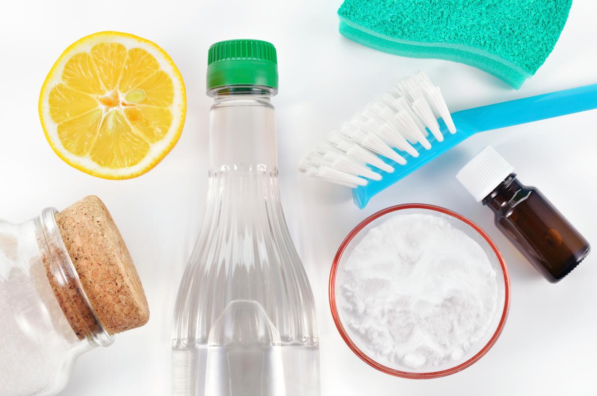 How to Use Vinegar and Baking Soda to Clean Your Home