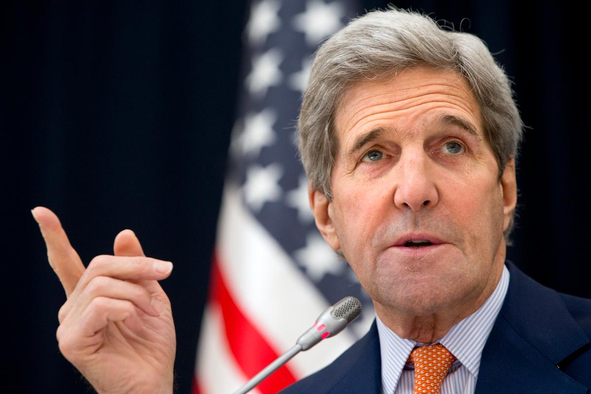Kerry Tries to Ease Concerns About Warming US-Iran Relations