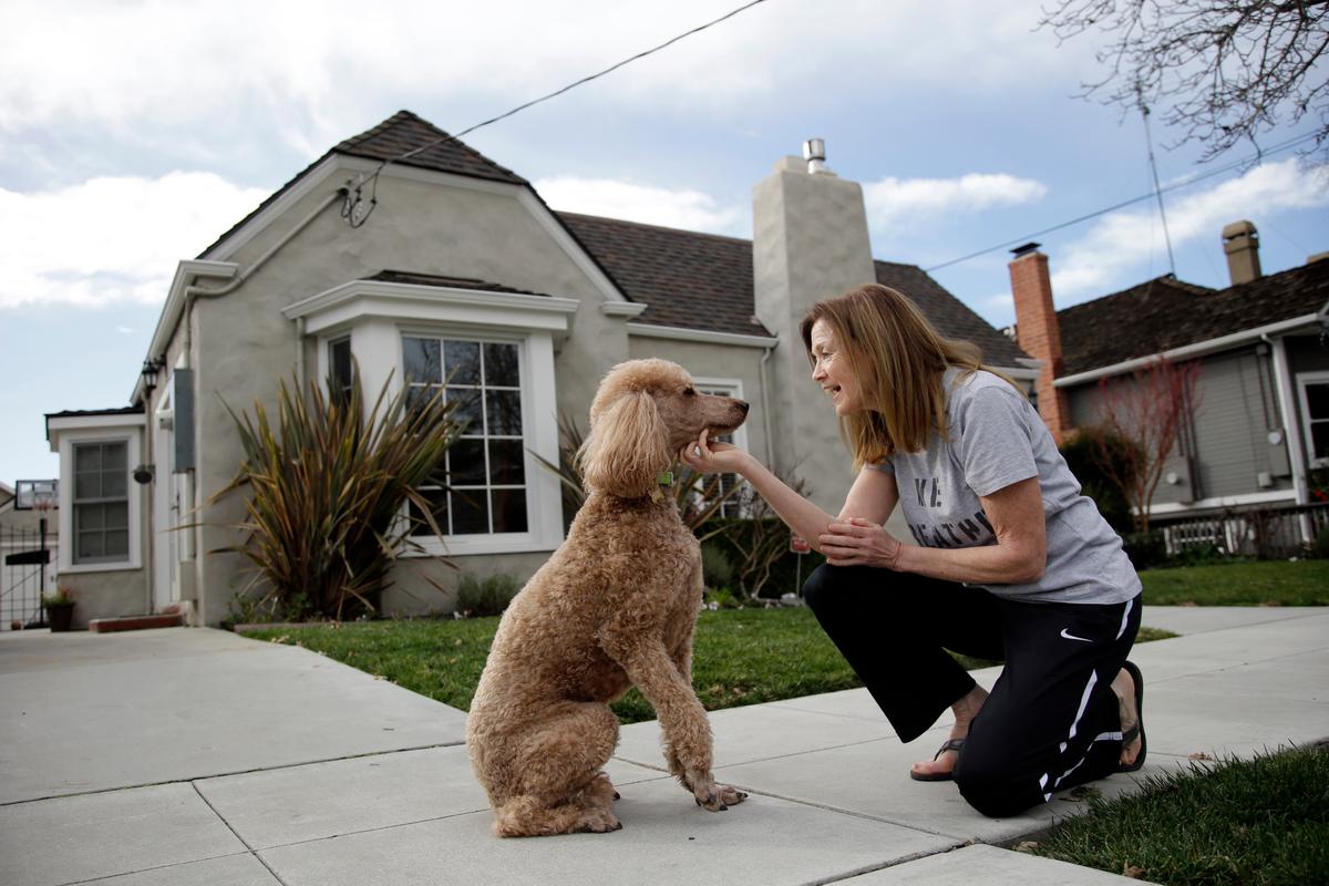 Residents List Rentals at Super-Sized Prices Ahead of Super Bowl