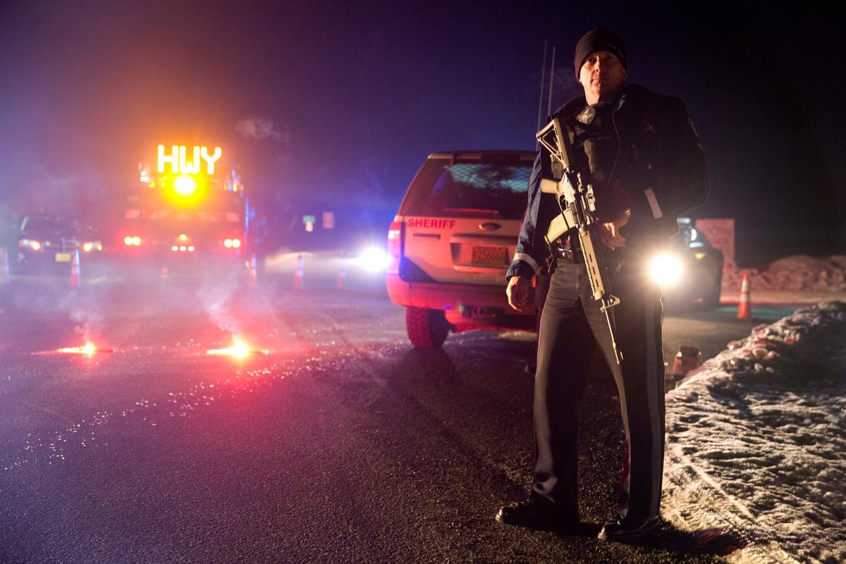 Eyewitnesses Say Oregon Militiaman Shot Dead by Police ‘Had His Hands in the Air’