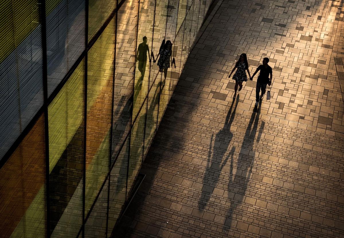 After Valentine’s Day Argument, Chinese Woman Discovers Husband Is a Wanted Criminal