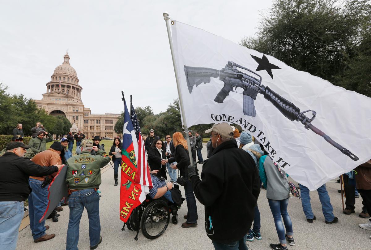 University of Texas Head Begrudgingly OKs Campus Gun Rules