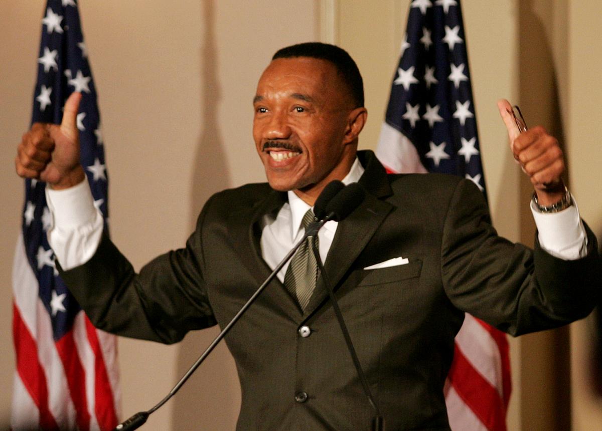 Kweisi Mfume, Former Head of the NAACP, Endorses Hillary Clinton for President