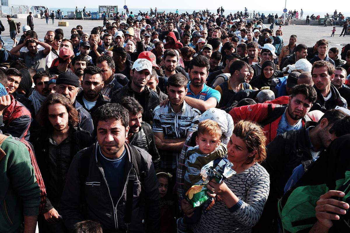 Thousands Stranded as Greece Becomes a Migrant ‘Warehouse’