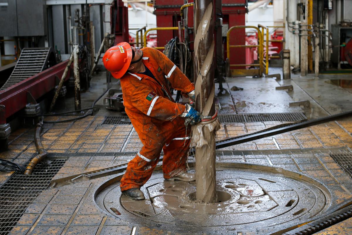 Mexico Will Defer Oil Exploration Projects to Slash Spending