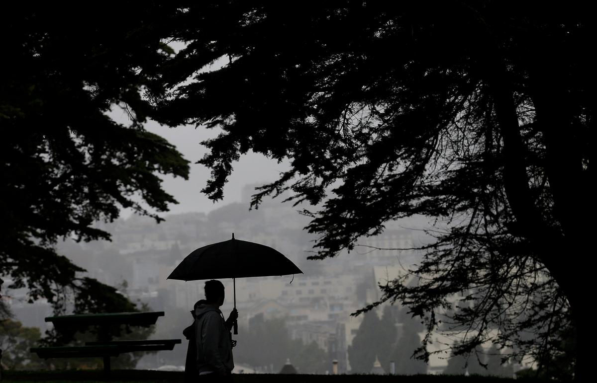 Blustery Storm Brings Rain, Snow to Dry California