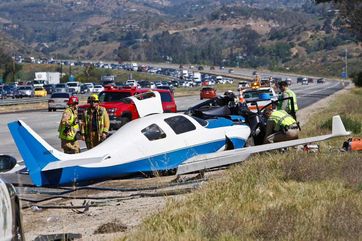 Small Plane Crashes on California Freeway, Hits Car, Kills 1