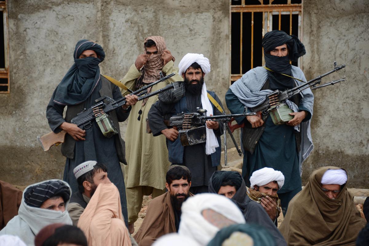 Afghan Officials: Suicide Bomber Kills 6 in Country’s North