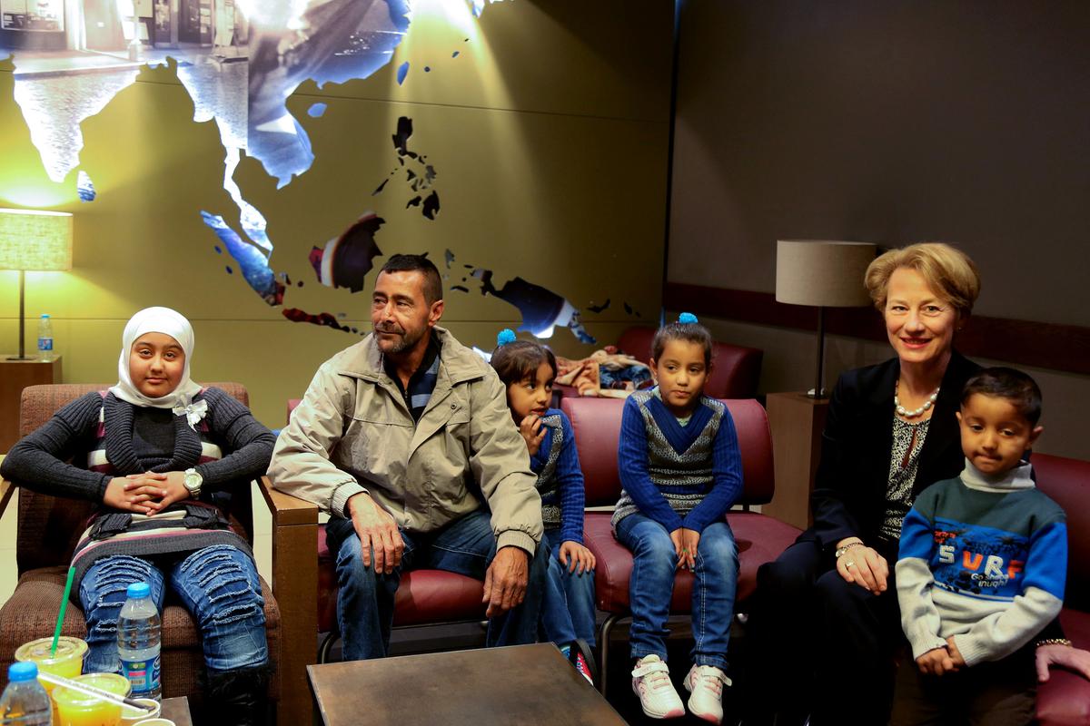 First Syrian Family From Surge Resettlement Program Arrive in Kansas City