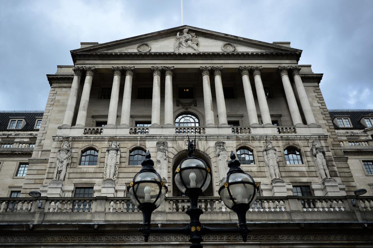 UK Inflation Cools to 2.6 Percent as Fuel, Food Prices Fall