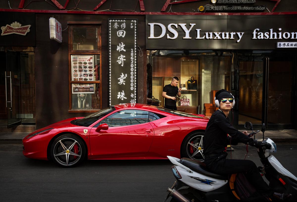 Getting a Grip on Whether Chinese Are as Wealthy as It Seems