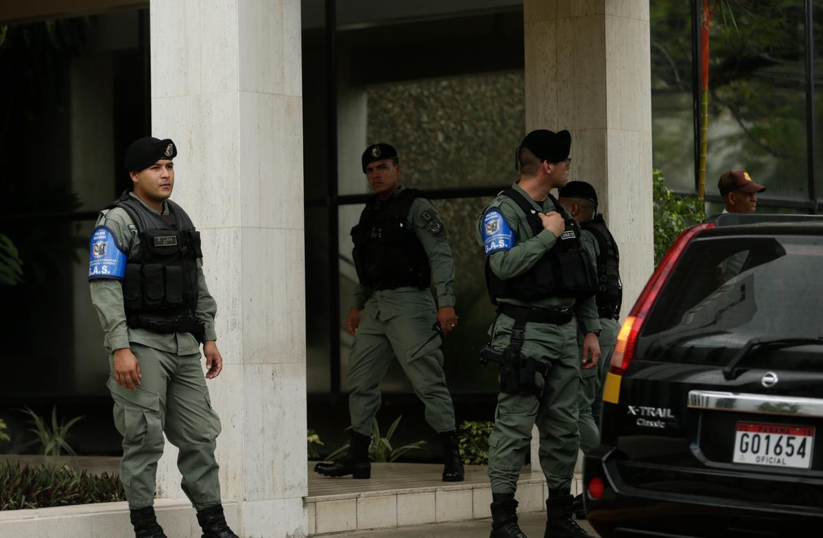 Panama Papers: Authorities Raid Mossack Fonseca Headquarters