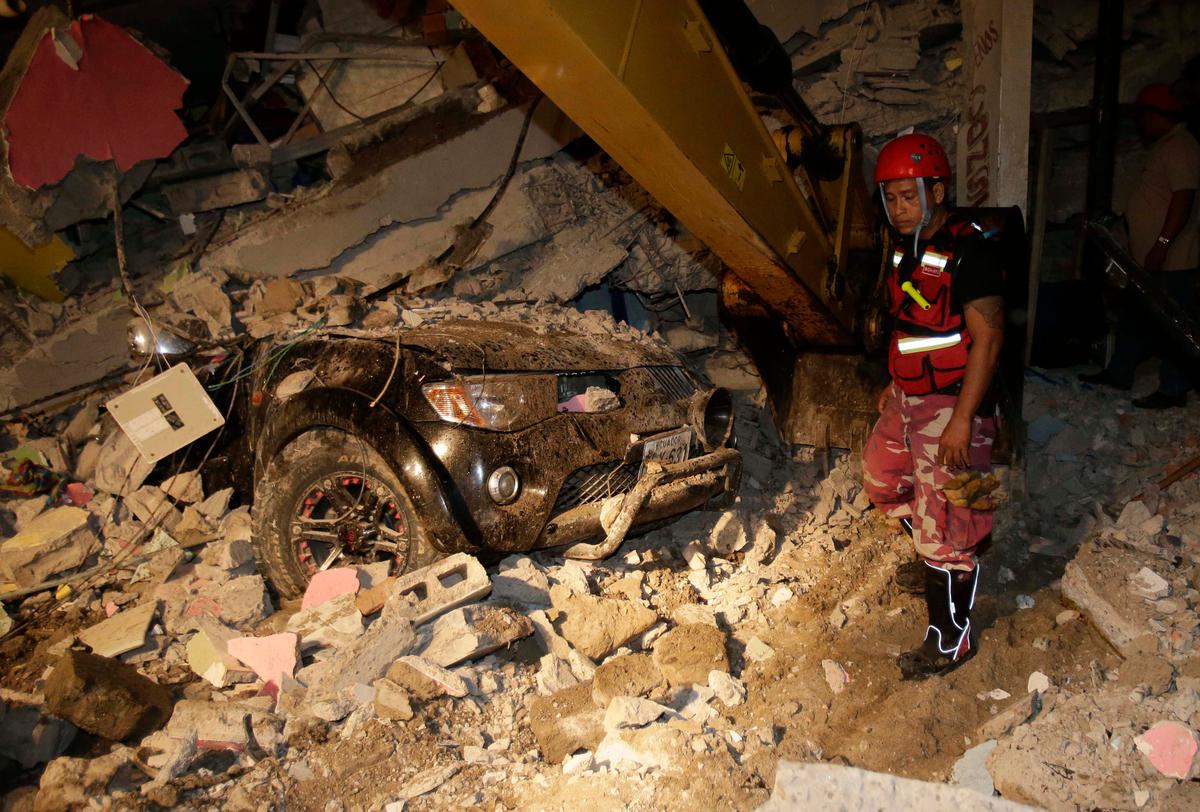 Earthquake Kills 238 in Ecuador; Emergency Workers Rush In