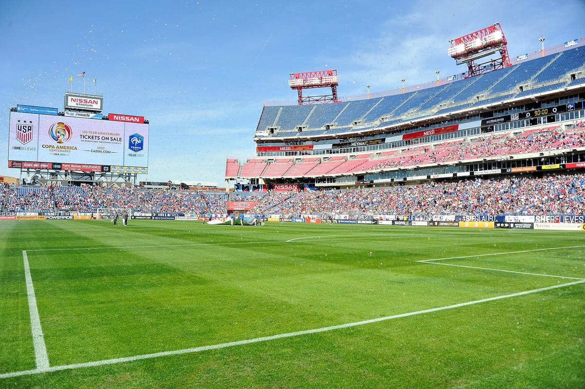 Tennessee Titans: NFL Team Apologizes for Sprinklers Soaking Fans at Movie Night