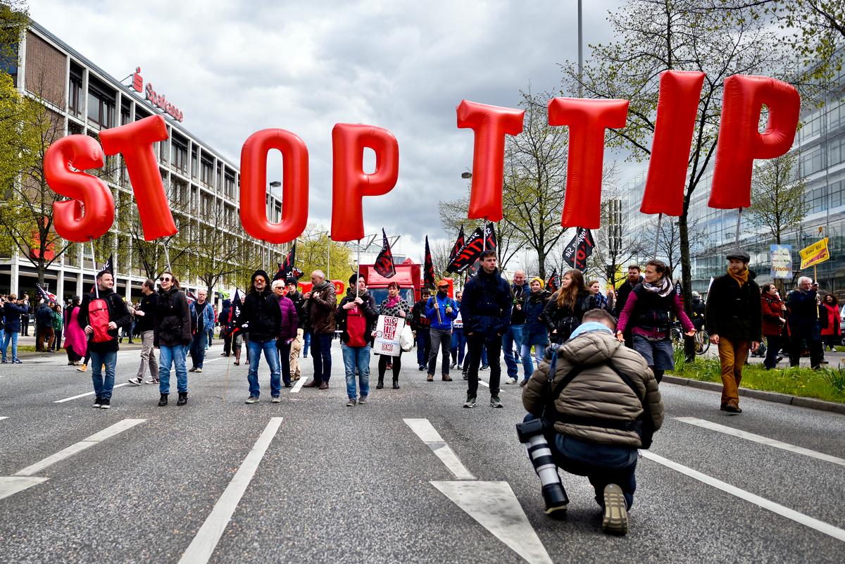 Trans-Atlantic Trade Deal in Focus When Obama Visits Germany
