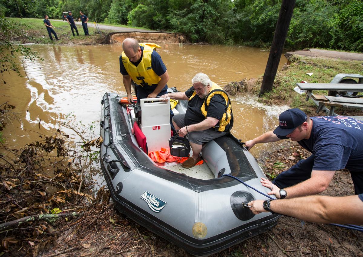 5 Dead, at Least 2 Missing After Floods in Texas, Kansas