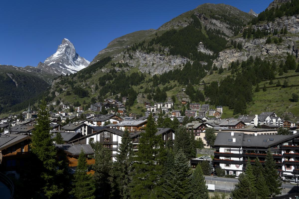 Swiss Village Chooses $300,000 Fine Over Accepting 10 Refugees