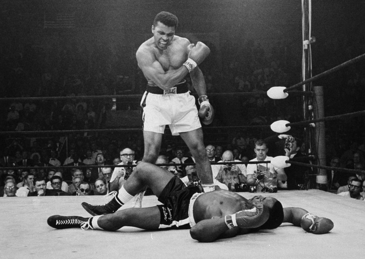 Last Public Photo of Muhammad Ali Revealed