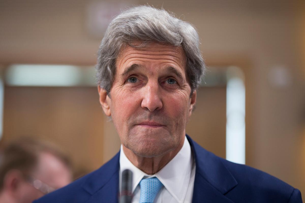 Kerry Asks Venezuela to Respect Rights, Ease Shortages