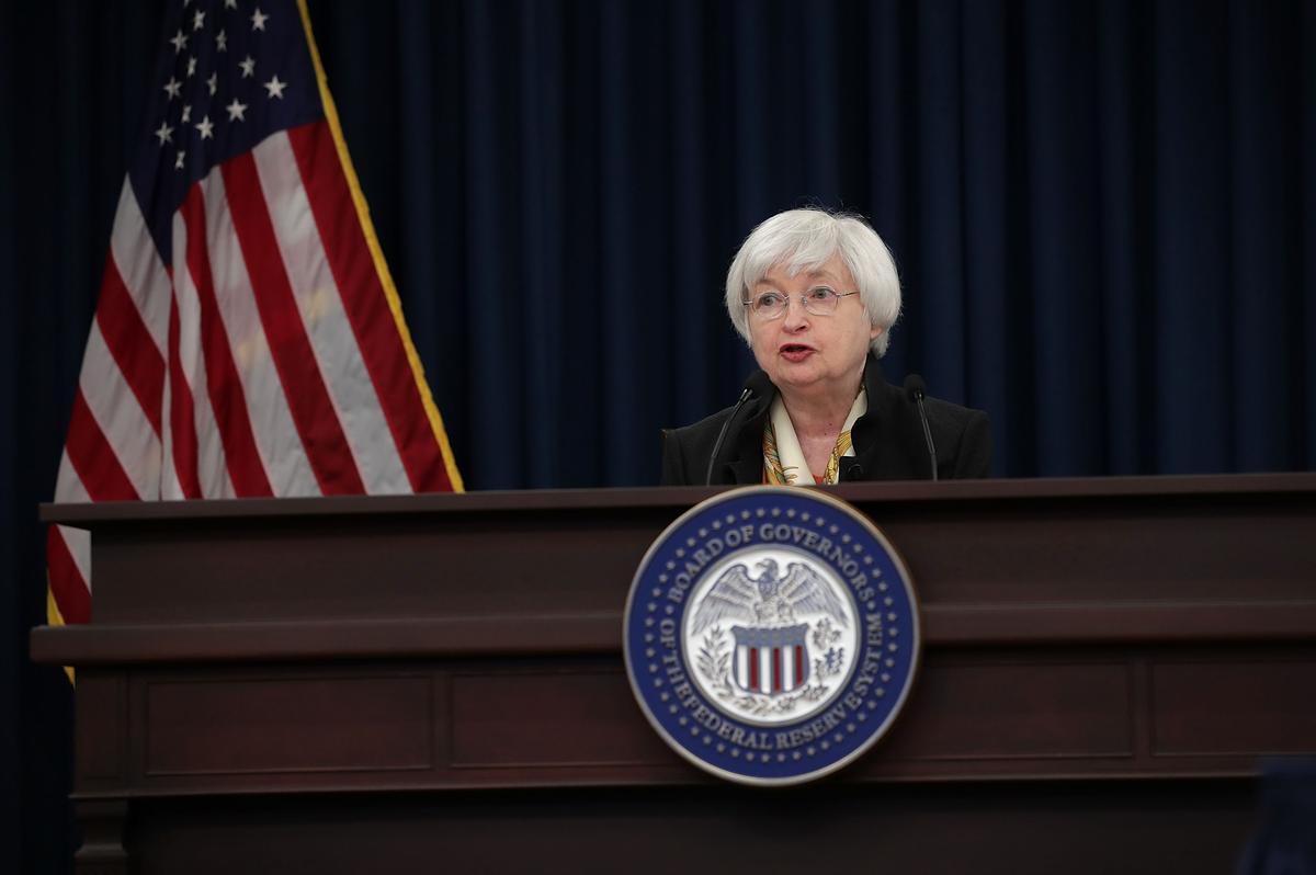 ‘Scared’ Fed Slashes Interest Rate Outlook
