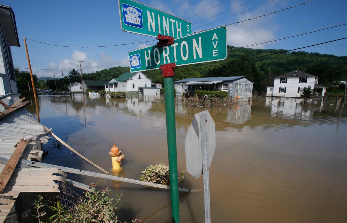 Obama OKs Federal Aid for West Virginia; at Least 24 Dead