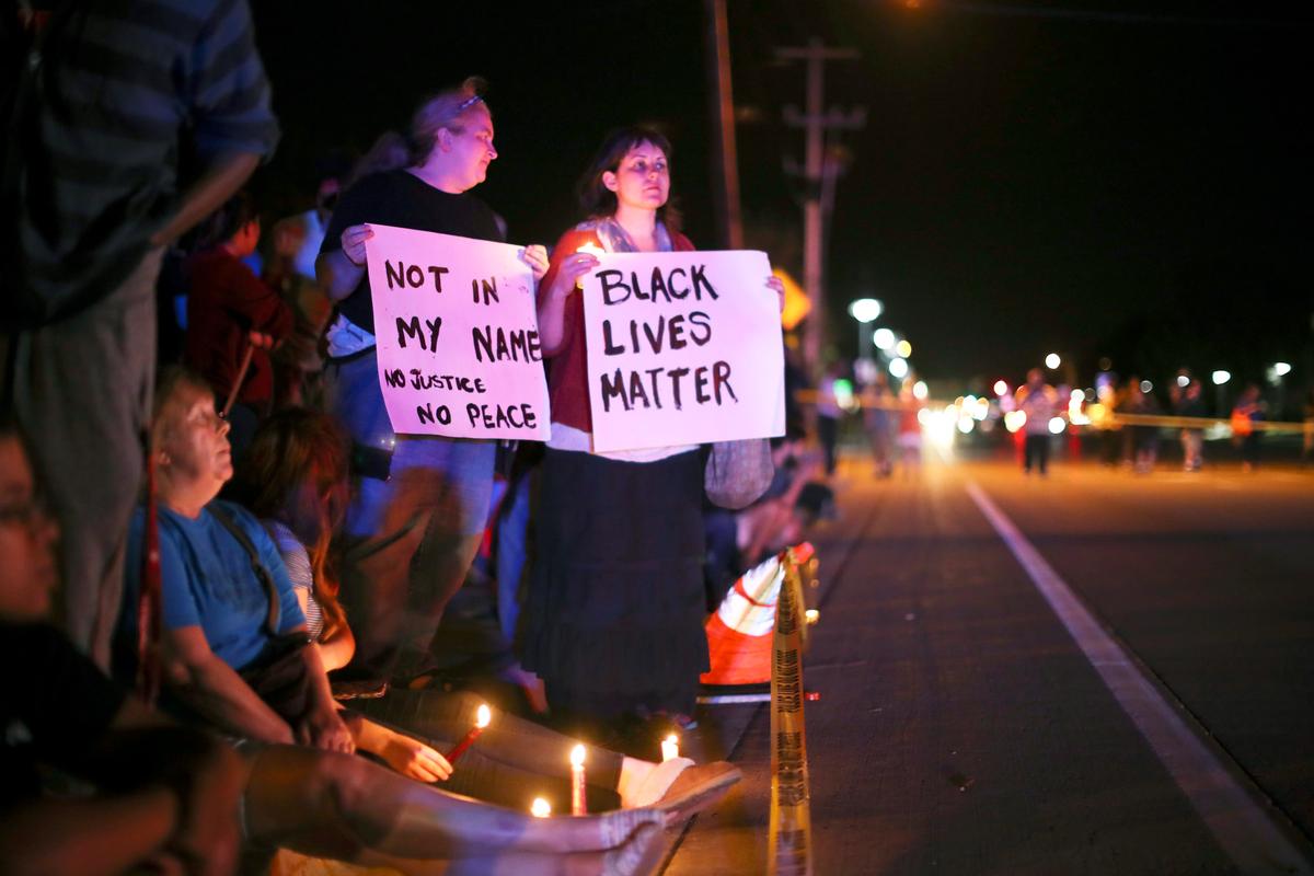 Woman Live-Streams Aftermath of Police-Involved Shooting on Facebook