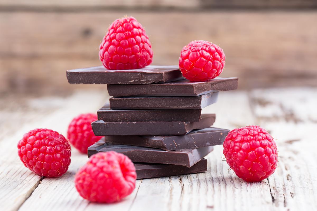 7 Proven Health Benefits of Dark Chocolate (No. 5 is Best)