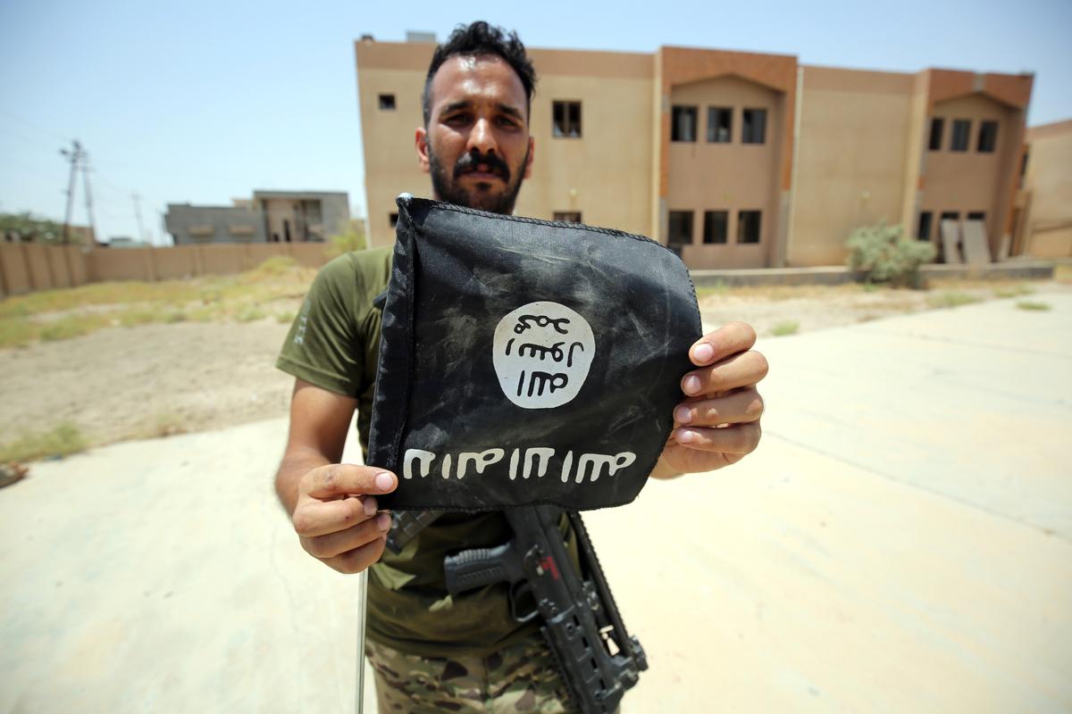 Iraq PM Announces Recapture of Key Base From ISIS Militants