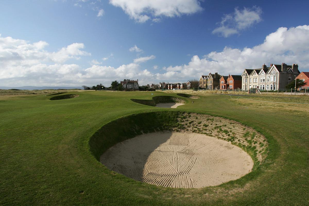 Freak Golf Cart Accident Kills Two People in Thailand: Reports